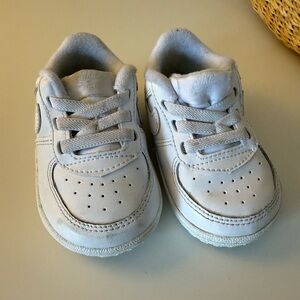 Nike walker tennis shoes